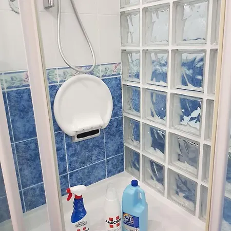 Liguria Maria Jose アパート